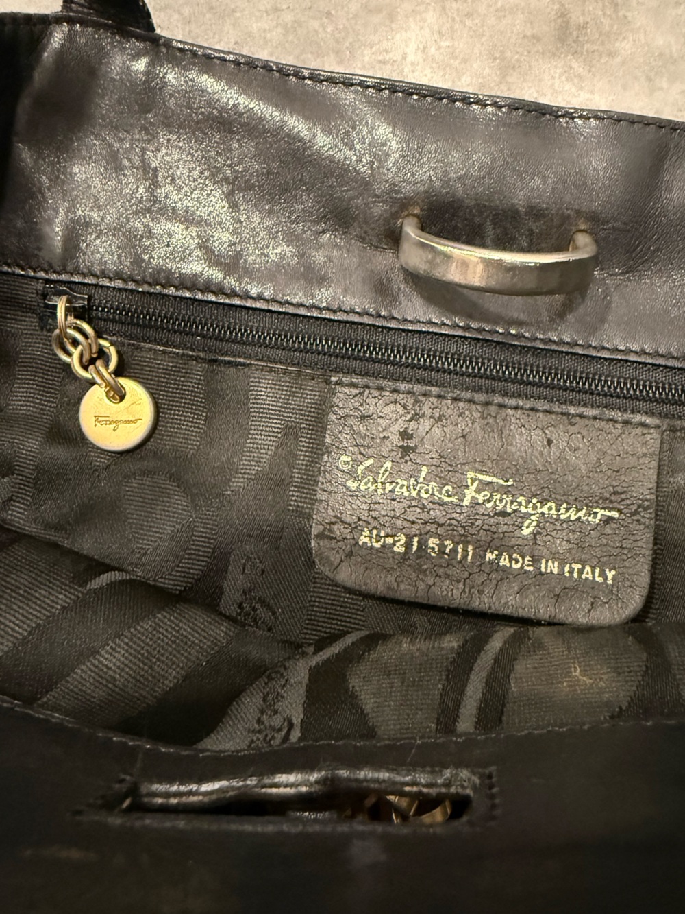 Salvatore Ferragamo Tote with Multicolor Shoe & Butterfly Print - Picture 4 of 14